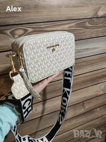 МК дамска чанта, снимка 2 - Чанти - 53308411