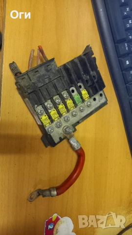 Бушониера за Форд Фиеста 01-06г. 5607001310