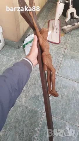 Голям дървен Кръст Разпятие, снимка 11 - Антикварни и старинни предмети - 50269856