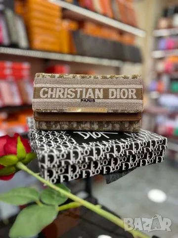 дамски портмонета christian dior , снимка 7 - Портфейли, портмонета - 46971074