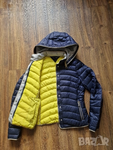 Страхотно дамско пухено яке TOMMY HILFIGER размер S