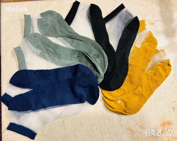 Ефектни чорапи с прозрачен елемент 