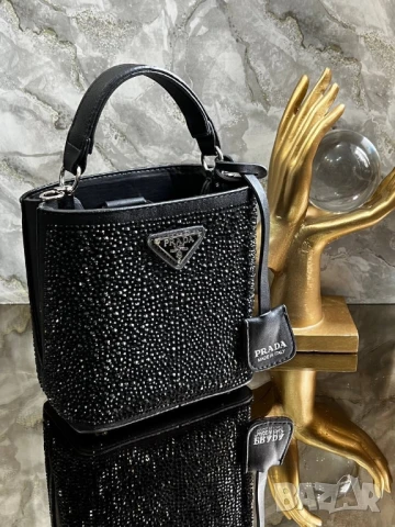 чанти prada ⬆️ 18 CM ➡️ 17 CM , снимка 5 - Чанти - 51258942