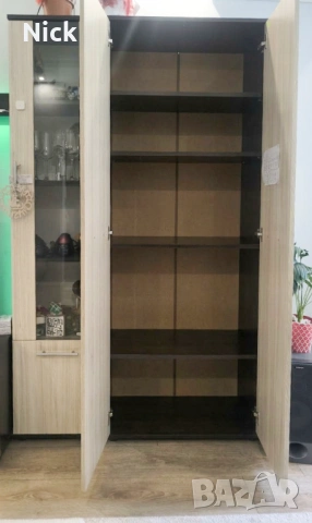 Холна секция витрина