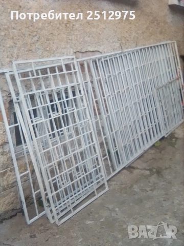 Продавам метални решетки 