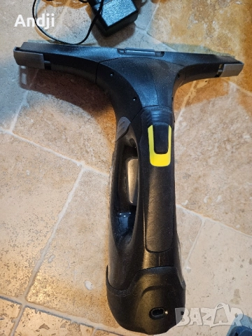 Акумулаторна парочистачка за прозорци Karcher, снимка 4 - Парочистачки и Водоструйки - 52136676