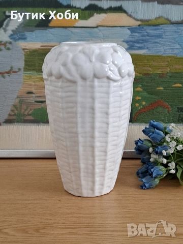 Елегантна порцеланова винтидж ваза, Португалия