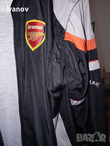 Спортно яке Arsenal , снимка 2 - Спортни дрехи, екипи - 46455381