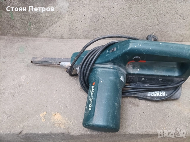 Електрически лентов шлайф -пила Black & Decker

