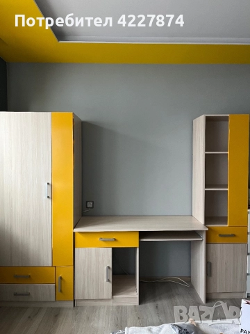 Секция с жълто фолио, но отдолу е синия, снимка 2 - Секции и витрини - 52497645