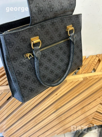 Дамска чанта Guess, снимка 5 - Чанти - 53678575