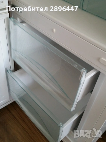 Хладилник с фризер Либхер-перфектен, снимка 6 - Хладилници - 53299239