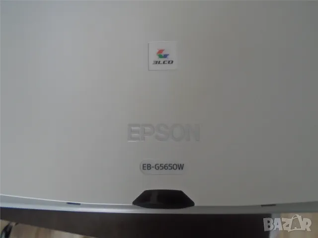 Инсталационен проектор EPSON EB-G5650W, снимка 3 - Плейъри, домашно кино, прожектори - 48232256