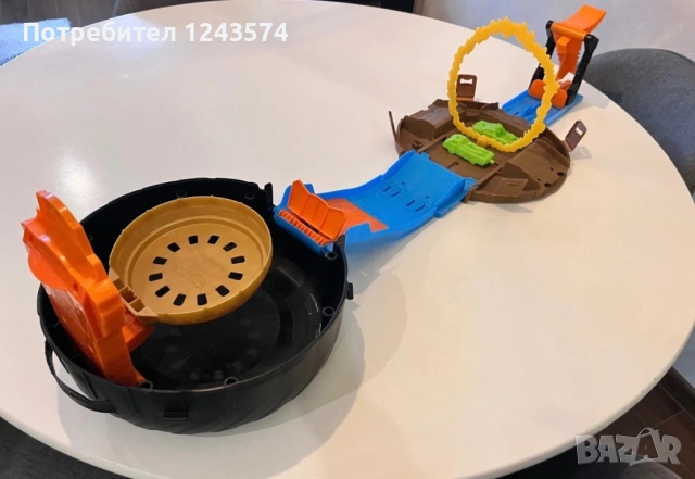 HOT WHEELS Monster Trucks Автомобилна гума за каскади, снимка 4 - Коли, камиони, мотори, писти - 54170498