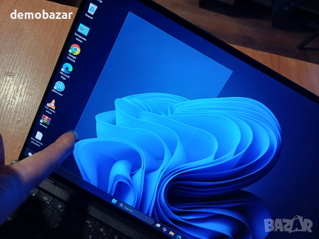 15.6' 4K IGZO Touch Core i7-10850H DELL Precision 5550 16GB DDR4/512GB SSD/Quadro T2000 4GB/Бат 5ч, снимка 2 - Лаптопи за работа - 53124370