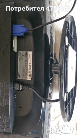 Продавам монитор Samsung, снимка 2 - Монитори - 54177303