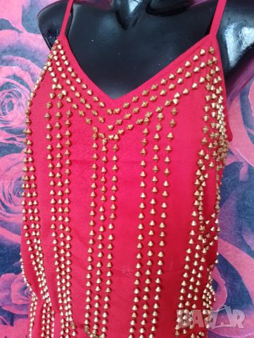 Нова Атрактивна Къса червена Party рокля изцяло с пошити златисти мъниста С/М, снимка 5 - Рокли - 46374136