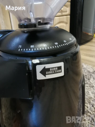 Продавам професионална кафемелачка , снимка 10 - Кафе машини - 50616817