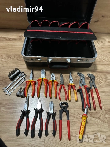 Куфар с инструменти