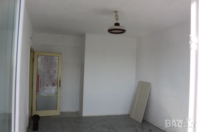 Продава светъл апартамент 72 м² в центъра на Полски Тръмбеш - южно изложение, голяма тераса, снимка 3 - Апартаменти - 54003428