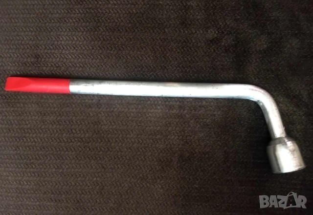 Ключ за джанти Форд - оригинал, снимка 2 - Аксесоари и консумативи - 54053488