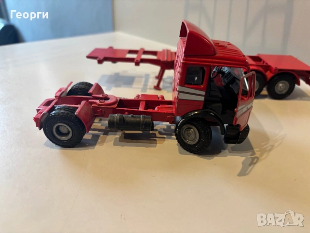 Метално камионче Мерцедес 1844, снимка 3 - Колекции - 53656054