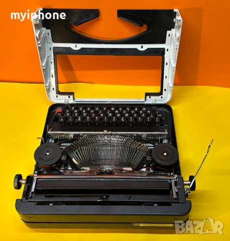 Пишеща Машина Хеброс 1300Ф 3 Цвята Кирилица нова лента топ състояние обслужена+подарък резервна лент, снимка 6 - Антикварни и старинни предмети - 49288527