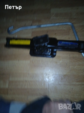 Оргинален крик тойота хйачи бус , снимка 3 - Аксесоари и консумативи - 54076543