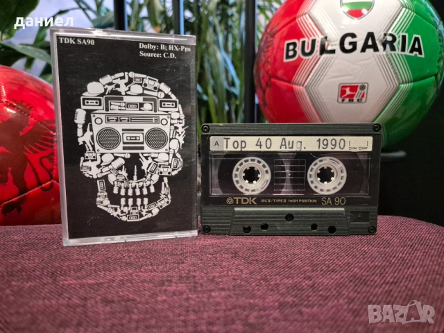 Отлично работещ касетен дек JVC KD-A55 с много добър външен вид и без липси + подарък, снимка 9 - Декове - 53185139