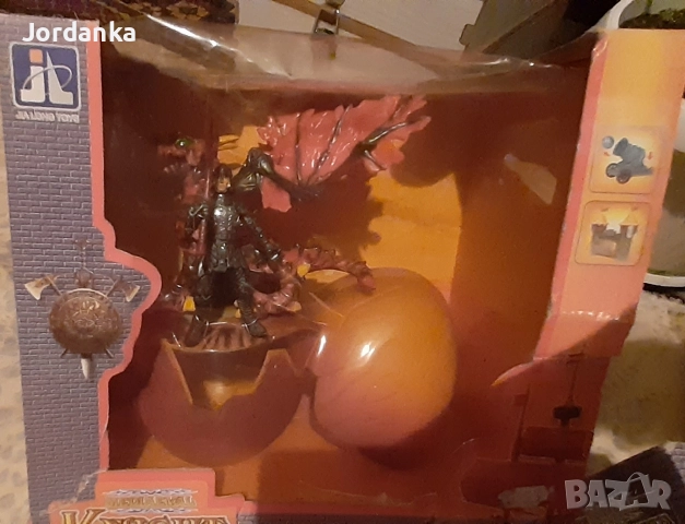 Дракон в яйце и рицар