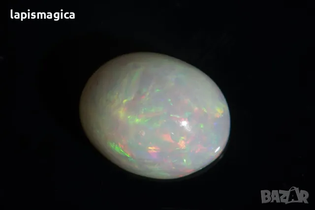 Етиопски опал 2.37ct овален кабошон
