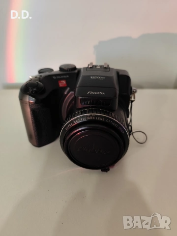 Фотоапарат Fujifilm FinePix S602 Zoom