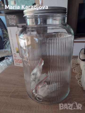 Диспенсър за вода 5.6 л + 4 броя резервни канелки, снимка 3 - Други - 51446904