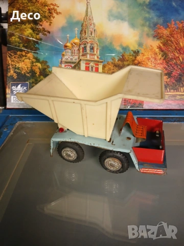 Стара полска играчка за части.