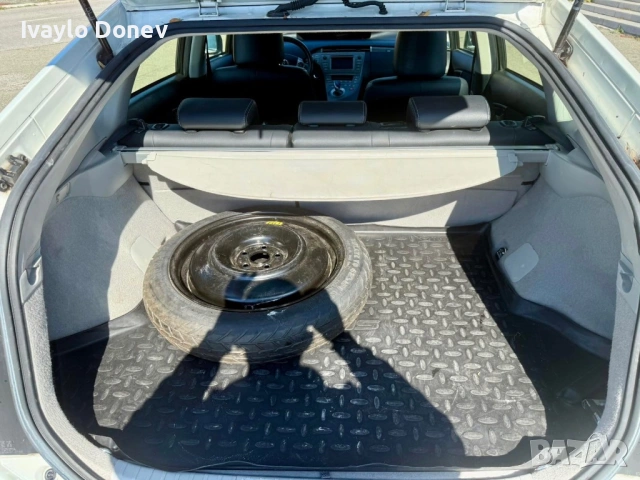 Toyota Prius, снимка 9 - Автомобили и джипове - 54303821