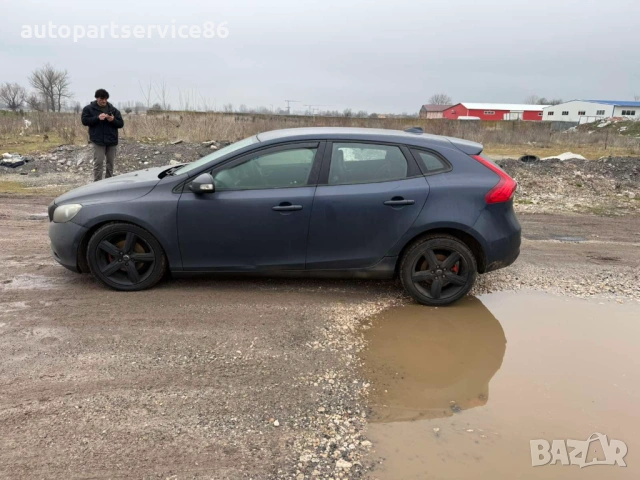 на части Волво в40 Volvo v40 1.6 d 2014, снимка 8 - Автомобили и джипове - 53472795