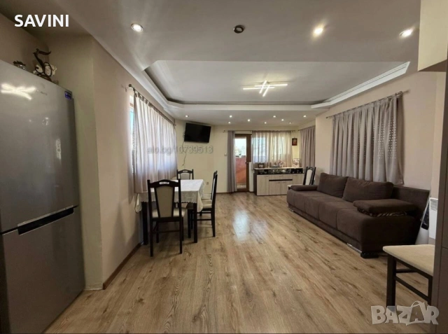 Тристаен апартамент във Възраждане, Бургас