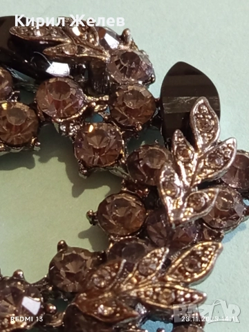 Брошка във формата на венец с кристали МАРКАЗИТ,ОНИКС 52254, снимка 7 - Други - 52573555