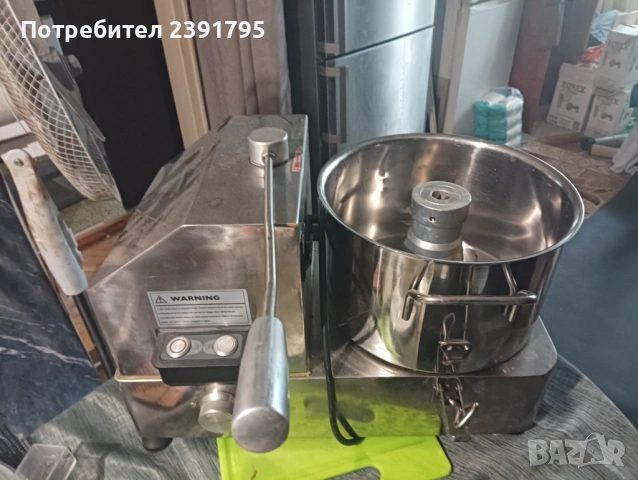 Кутер/резачка за месо и зеленчуци  Royal Catering RCKC-6000 , снимка 6 - Съдове за готвене - 53283868