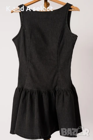 Дънкова рокля с волан