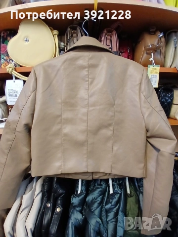 Късо яке тип "блейзър", снимка 6 - Якета - 53711065
