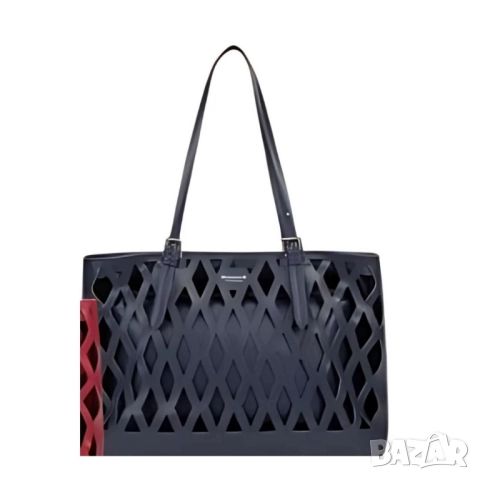 Дамска чанта с вътрешен несесер и решетъчен дизайн, снимка 2 - Чанти - 52106120