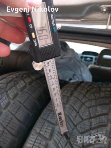 225/60 R17 Goodyear Ultragrip, снимка 2 - Гуми и джанти - 54233599