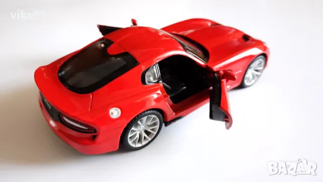 Bburago 2013 SRT Dodge Viper GTS - Мащаб 1:32, снимка 5 - Колекции - 49244690