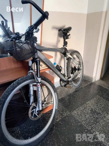 Предлагам 2 бр.колела детско и мъжко