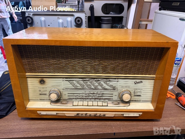Garetz Melodia M 418 Graetz, Altena (Westfalen) Ретро Лампов Радио  Year 1956/1957=68 Гудишен, снимка 4 - Радиокасетофони, транзистори - 53328278