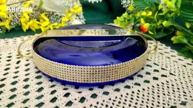 Съд от цветно синьо стъкло , снимка 4 - Чинии - 50755344