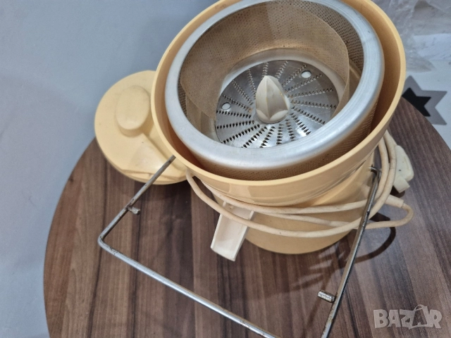 Ретро сокоизстисквачка , снимка 3 - Сокоизстисквачки и цитрус преси - 51474225