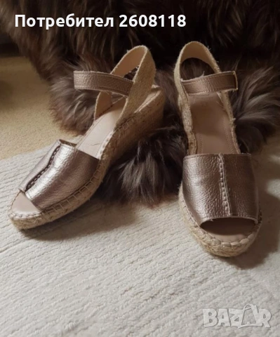 Marks & Spencer златисти сандали на платформа №40