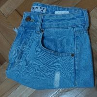 Дамски дънкови къси панталонки, снимка 4 - Къси панталони и бермуди - 45560435